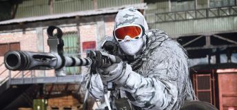 Streamer live showed his cheats in the game Warzone